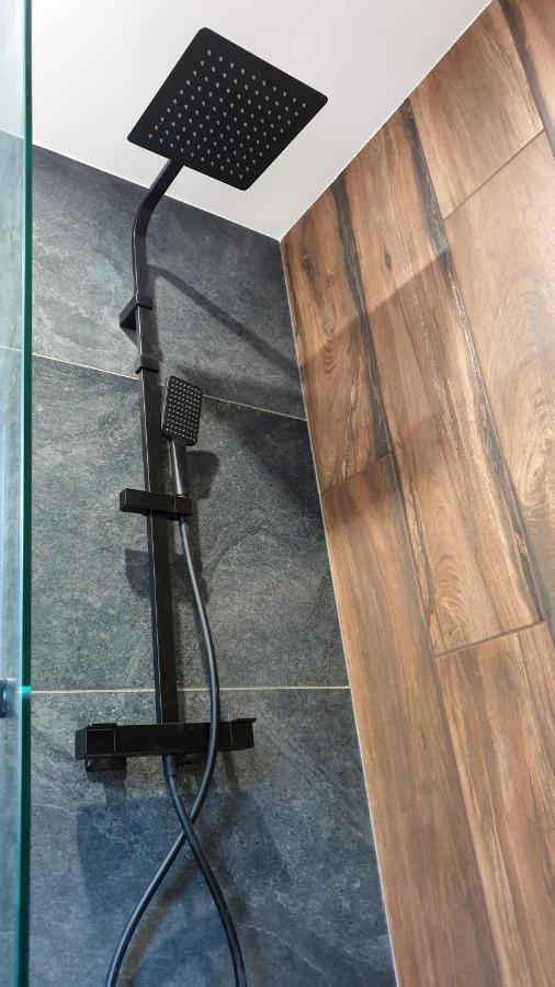 Gary Suite - Studio Cosy, Spa Et Jardin Privatif A 4 Min De Cambrai Awoingt Bagian luar foto