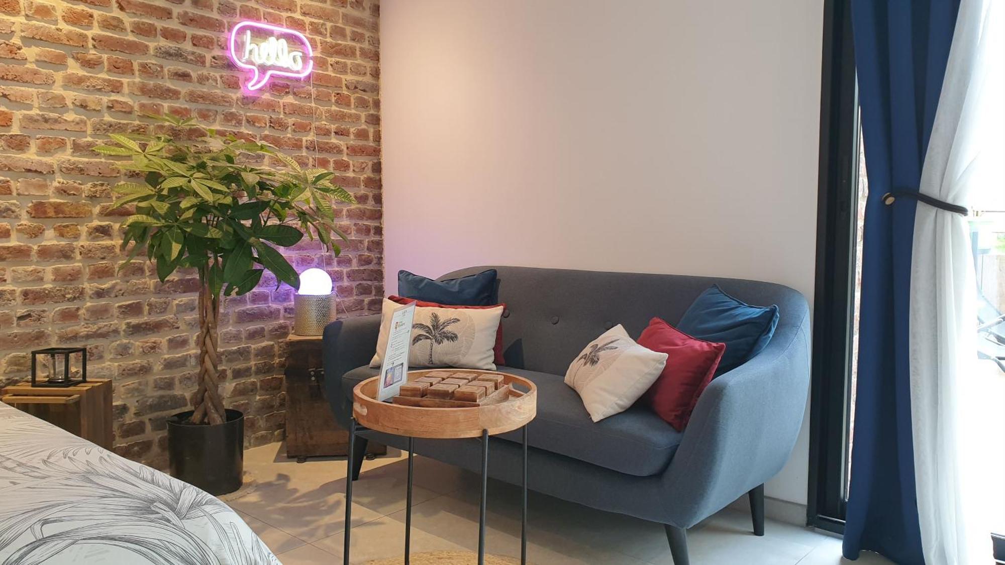 Gary Suite - Studio Cosy, Spa Et Jardin Privatif A 4 Min De Cambrai Awoingt Bagian luar foto