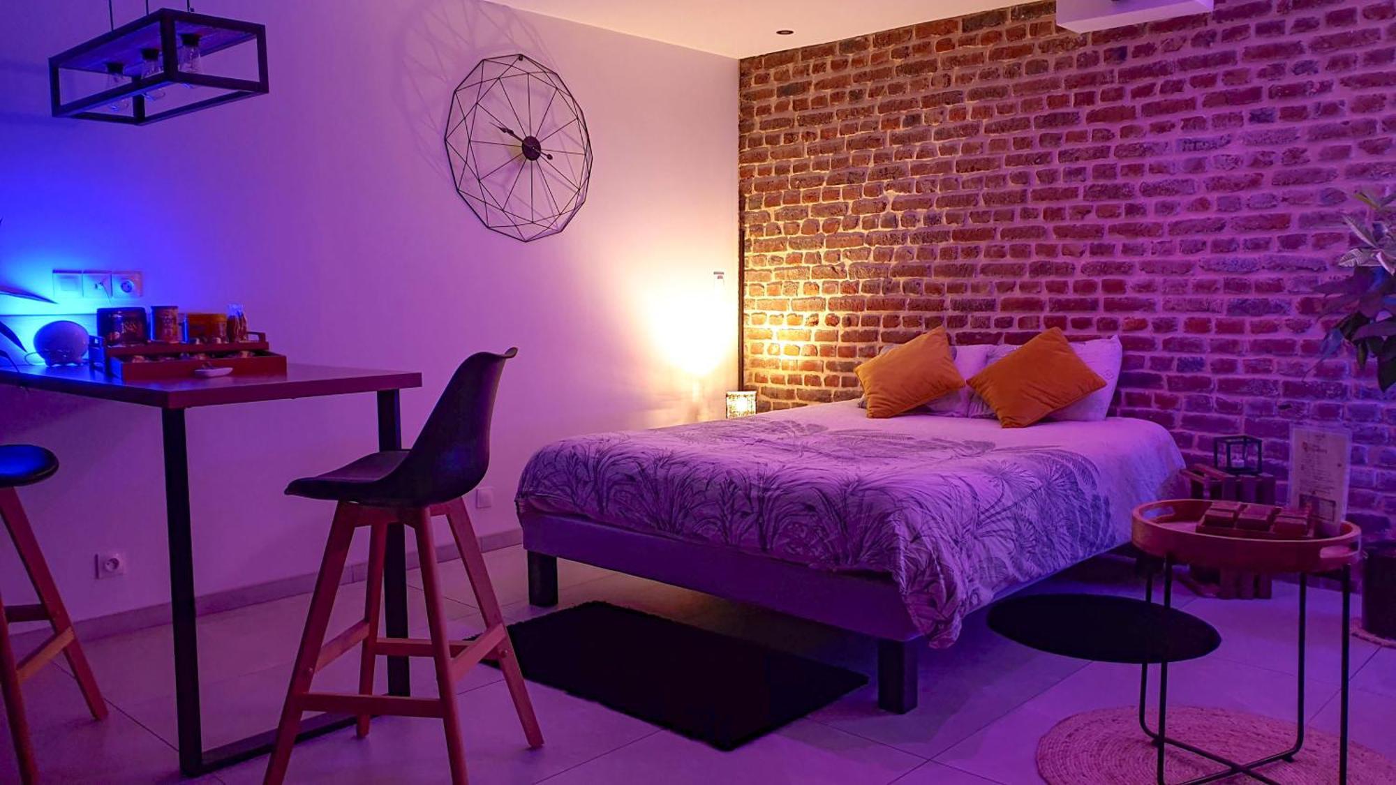 Gary Suite - Studio Cosy, Spa Et Jardin Privatif A 4 Min De Cambrai Awoingt Bagian luar foto